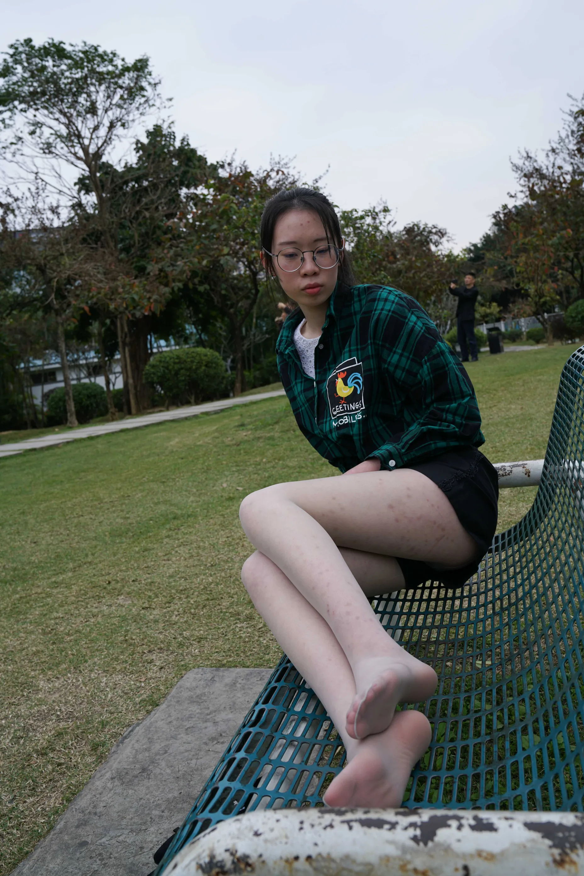 [Mzsock] NO.022 Xiao Zhang picks up a conversation with a high school student in the park and takes a direct shot of his silken feet street photography#[58P]-6