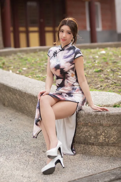 [Mzsock] NO.071 Zhang Lunzhen cheongsam, high heels and beautiful legs, outdoor shot street photography#[52P]-1