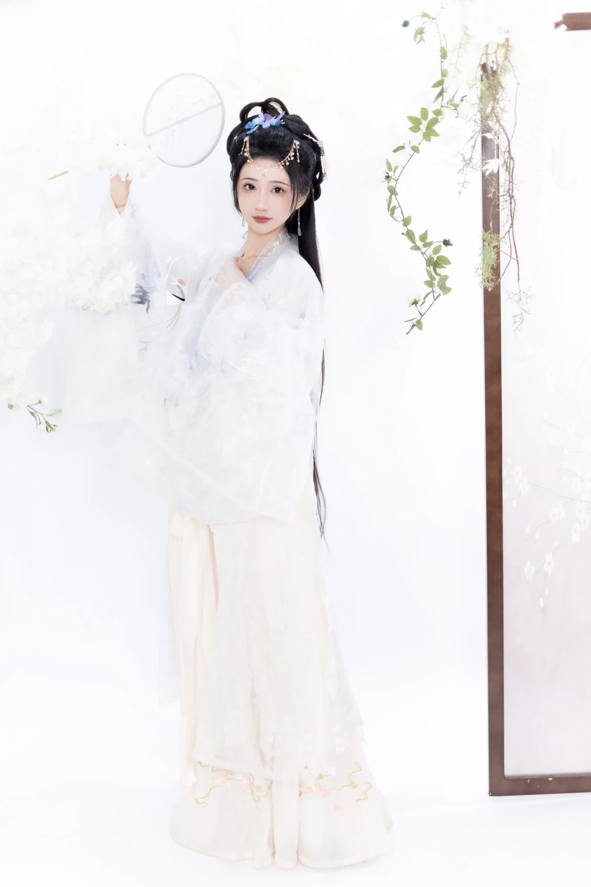 [YITUYU] 2023.01.09 Vol.2874 – Pear Blossom White -Qiluosheng’s little Susu-#[26P]-6