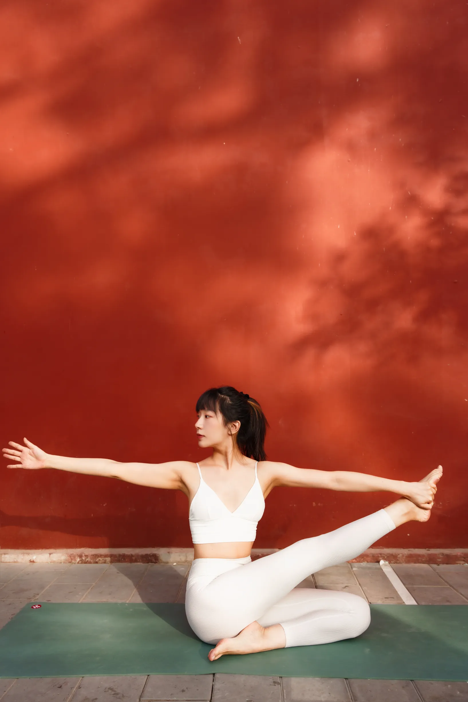 [YITUYU] 2022.12.01 Vol.2575 – Yoga and Red Wall Mengmeng#[23P]-8